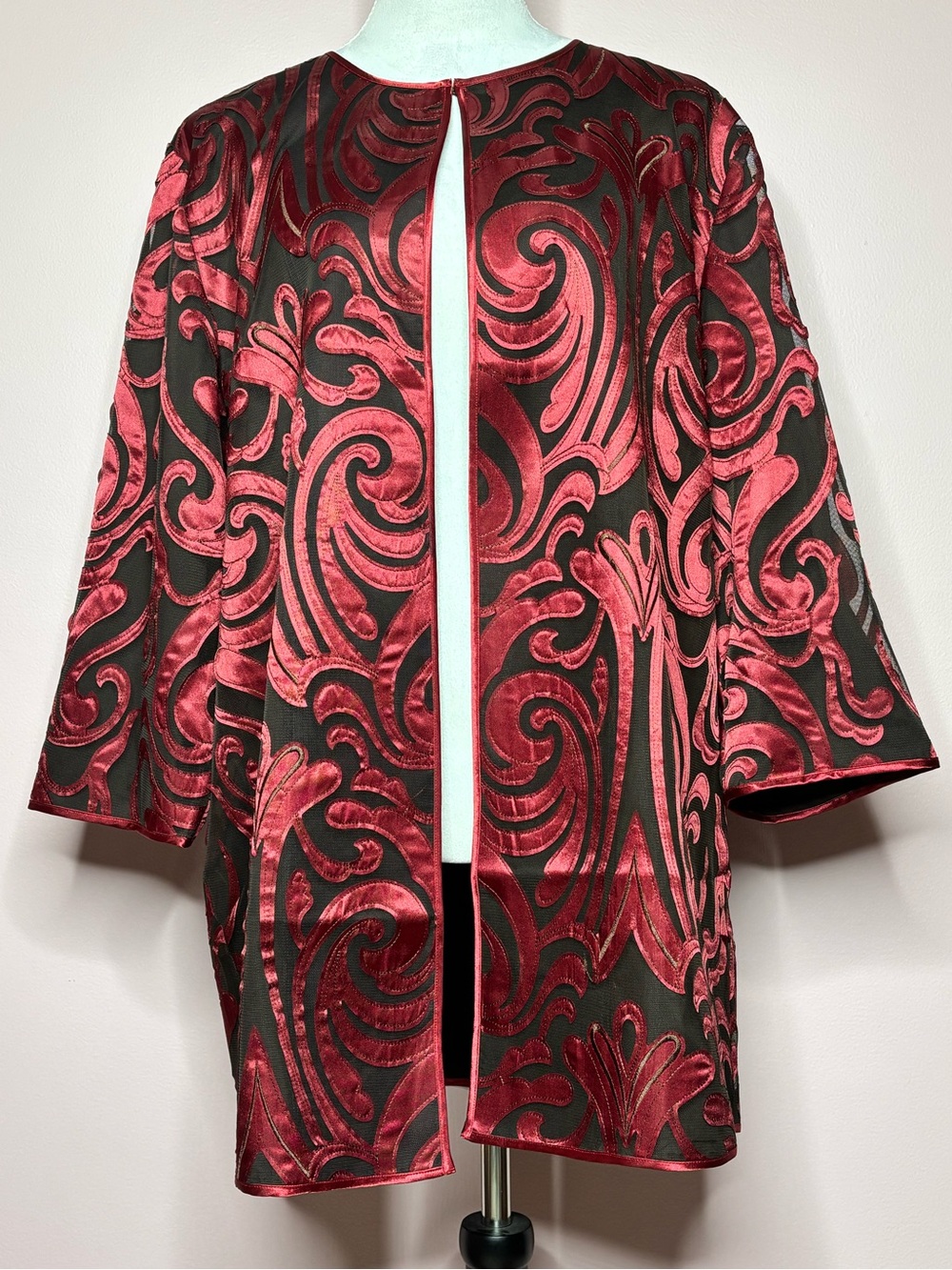 Chico's Travelers NWT Satin Mesh Paisley Jacket Size 3